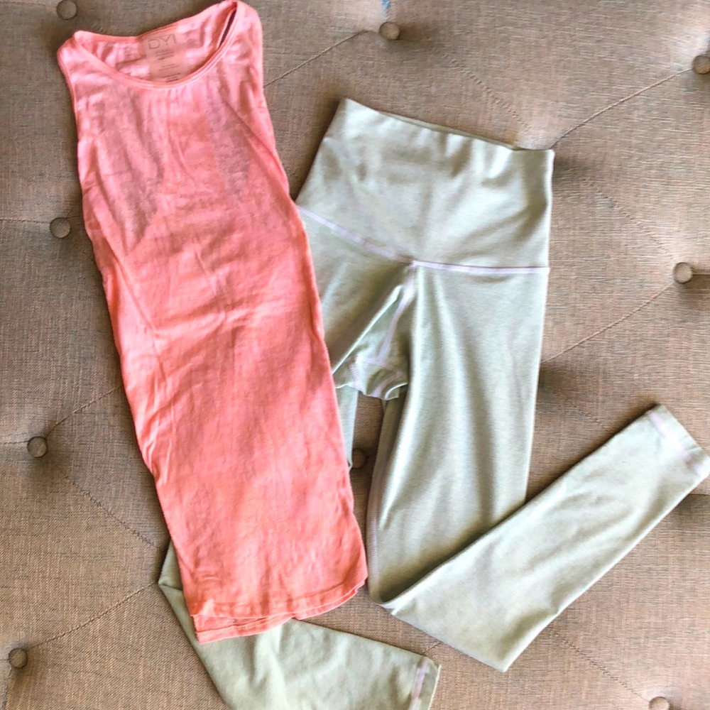 DYI workout outfit - signature leggings and burnout tank top